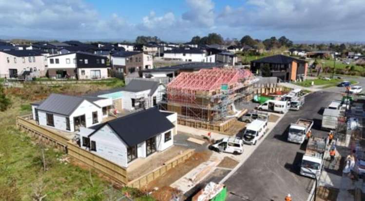 6-7/42 Ladeira Place_0