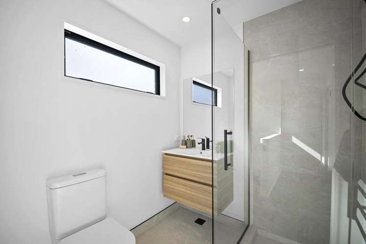 1/118 McFaddens Road St Albans_8