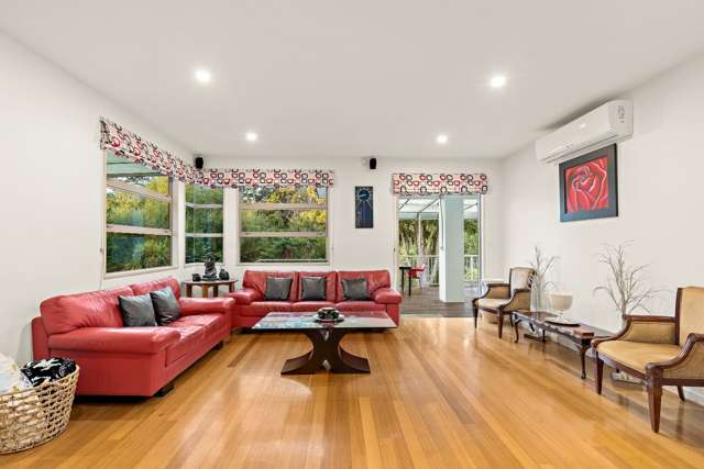 5 Oakford Park Crescent Greenhithe_4