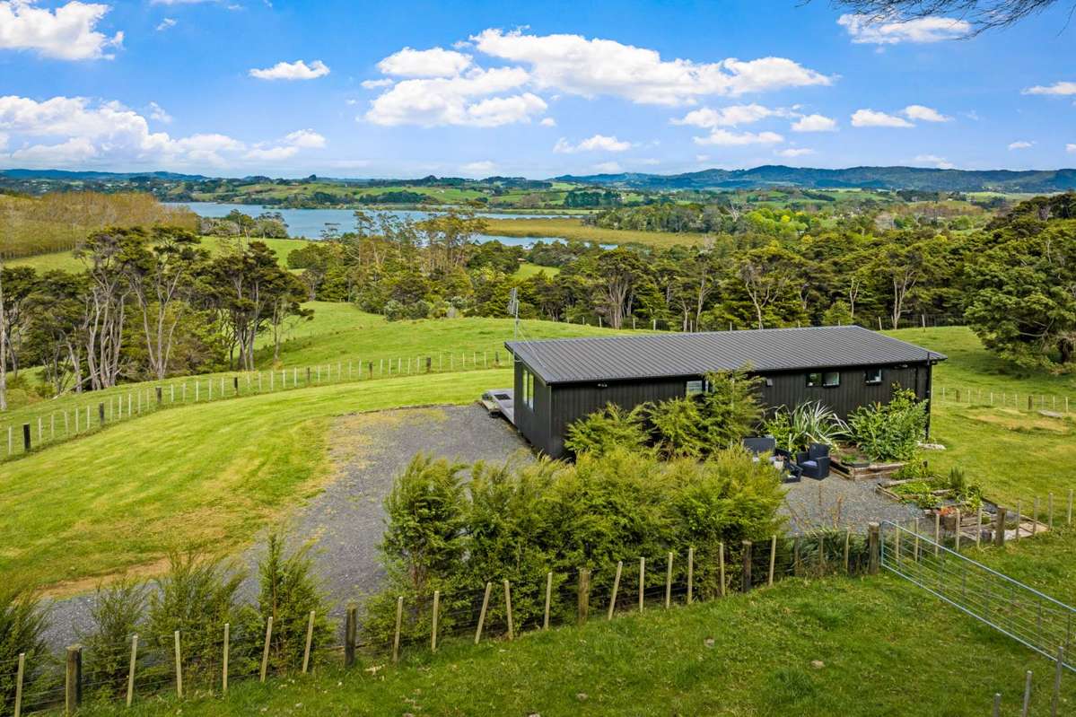 2/399 Whitmore Road_1