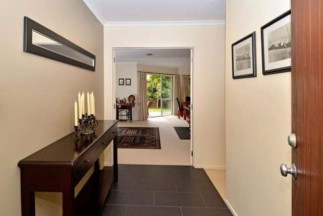 88 Middlefield Drive Flat Bush_1