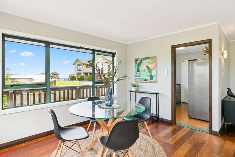 54 Akaroa Drive Maupuia_3