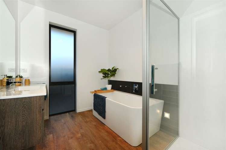 53 Vernon Drive Lincoln_27