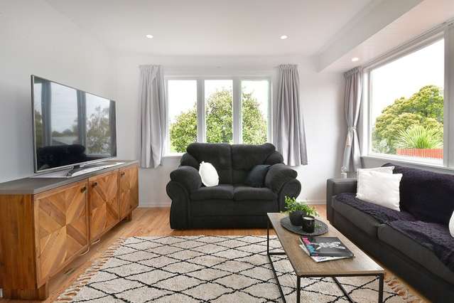 56 Taurus Crescent Beach Haven_1