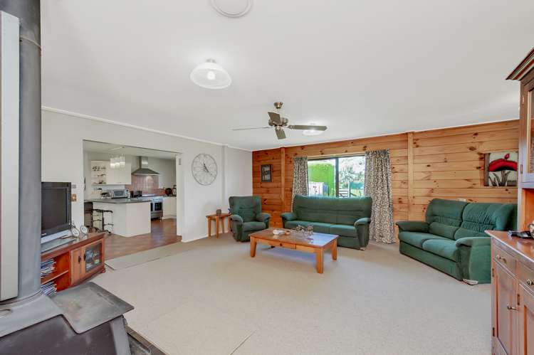 32 Warrens Road Darfield_5