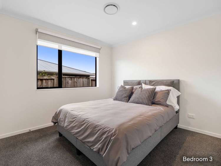 19 Lloyd Crescent Pukehangi_16