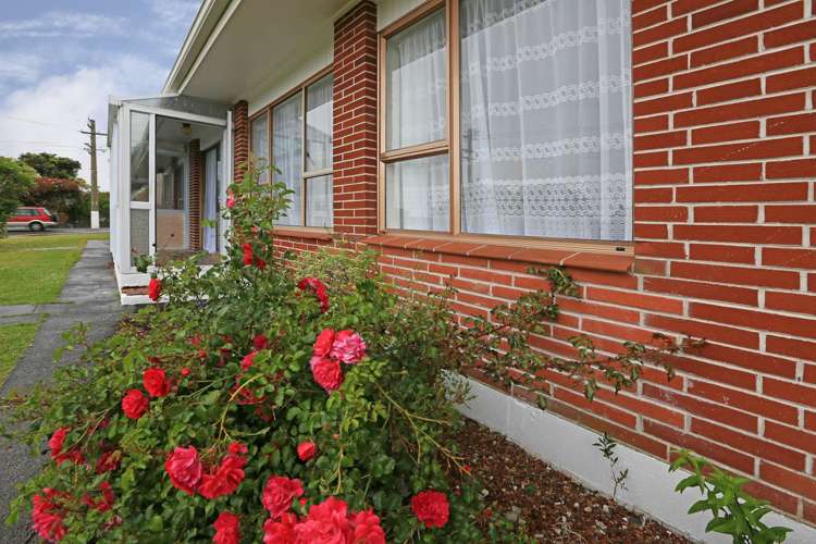 2/2 Vodanovich Road Te Atatu South_2