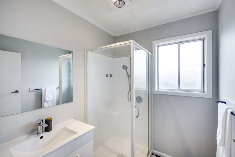 15 Liverpool Crescent Tamatea_13