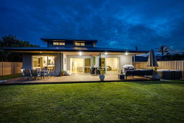 Outstanding, spacious family living – 2012 build
