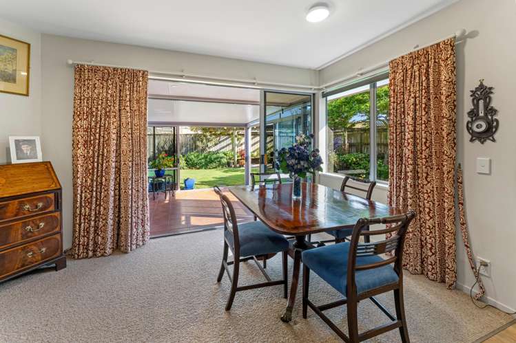 8 Tyree Drive Stoke_10