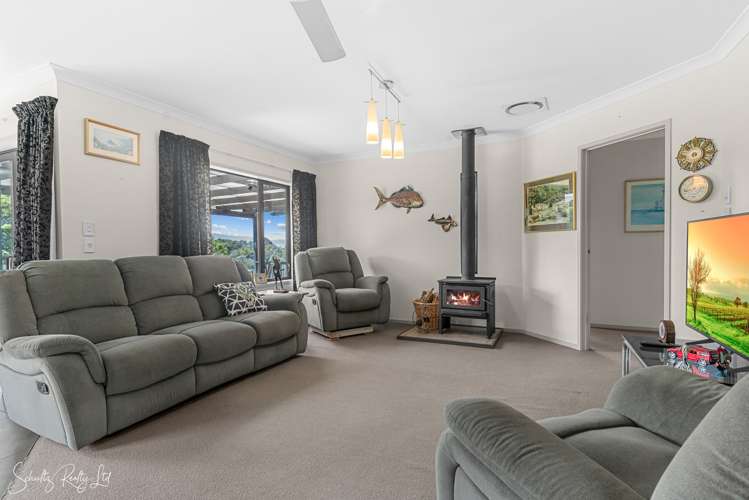 5 Judd Road Maungaturoto_13