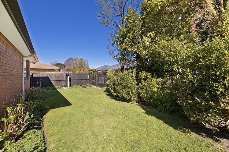 2/137 Harewood Road Papanui_17