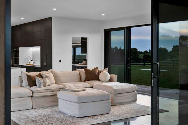 29 Washer Road Omata_19