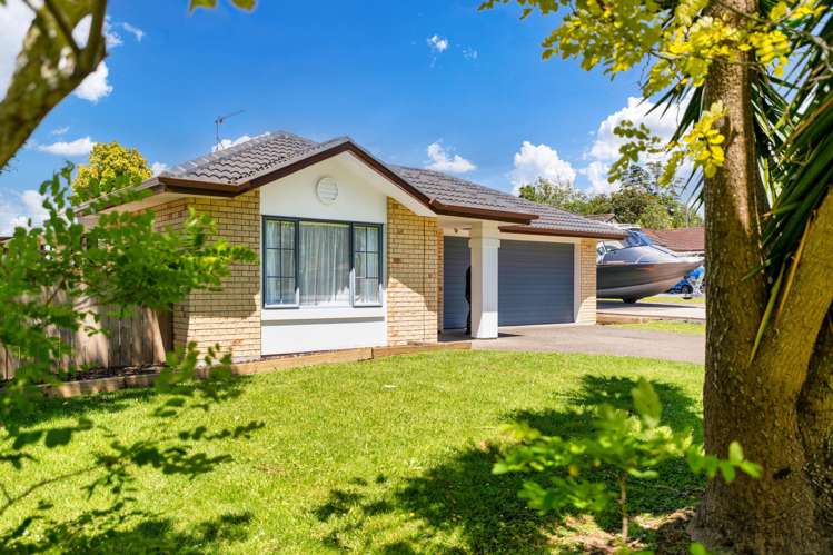 8 Avonglen Court Wattle Downs_21