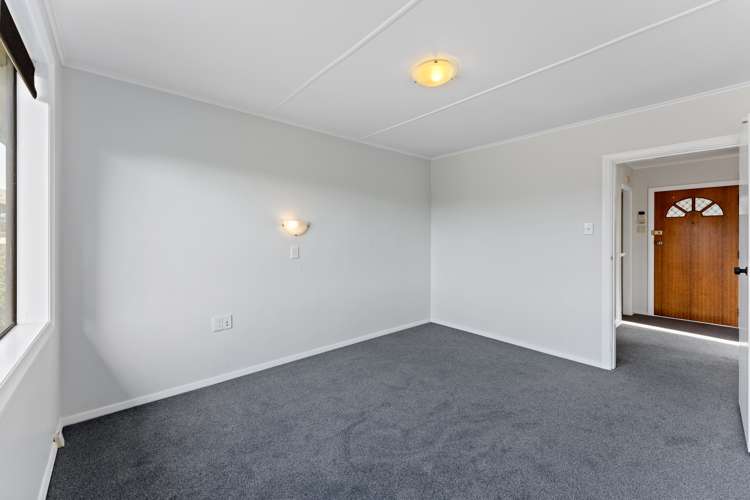 5 King Crescent Porirua East_12