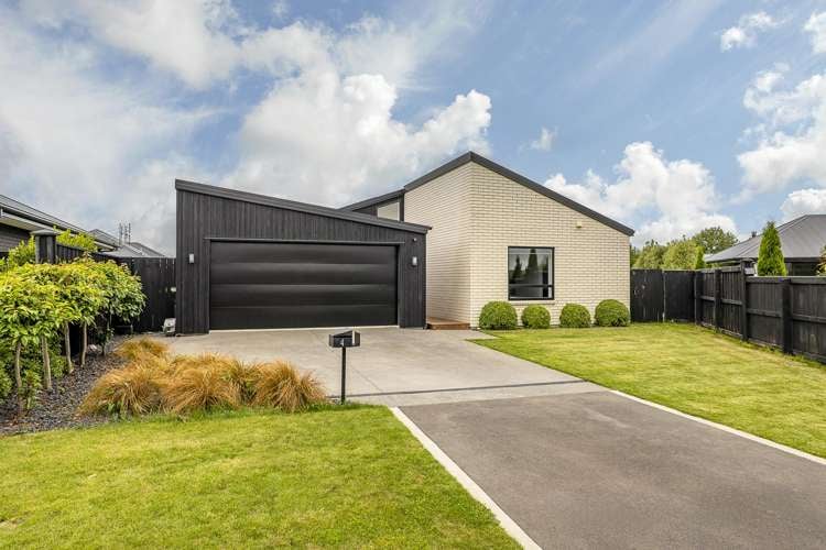 4 Tibbotts Drive_0
