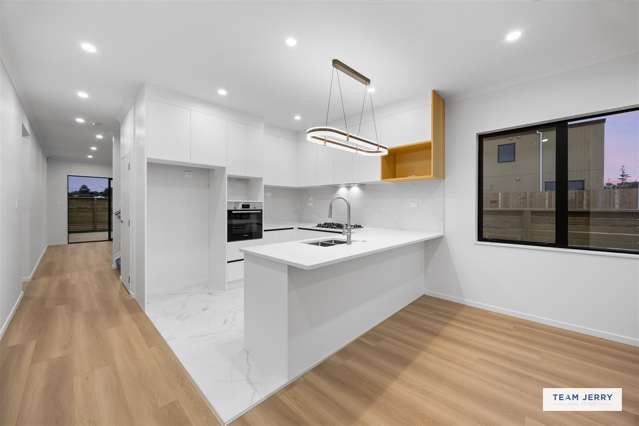 Spacious & Light-Filled Corner Home