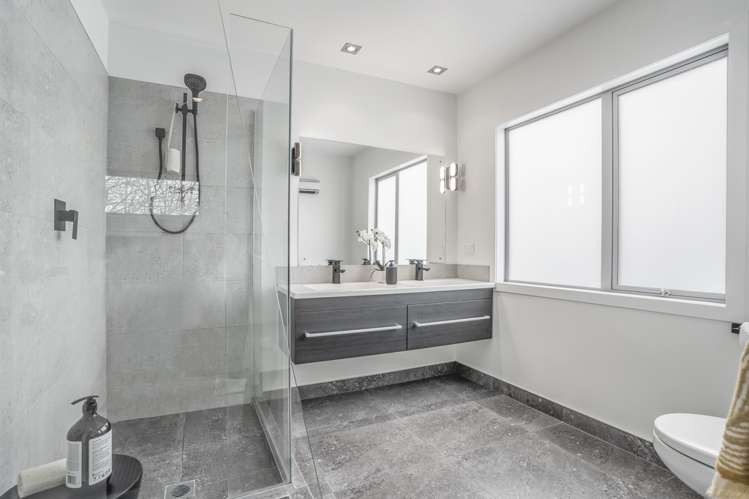 9 Aldon Lane The Gardens_11