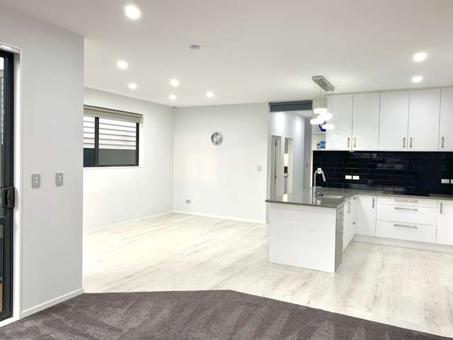 8 Pihoihoi Place Hobsonville_3