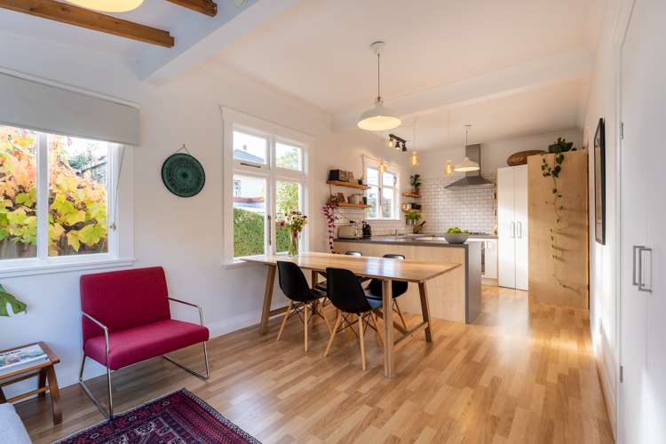 13 Falkirk Street Dalmore_6