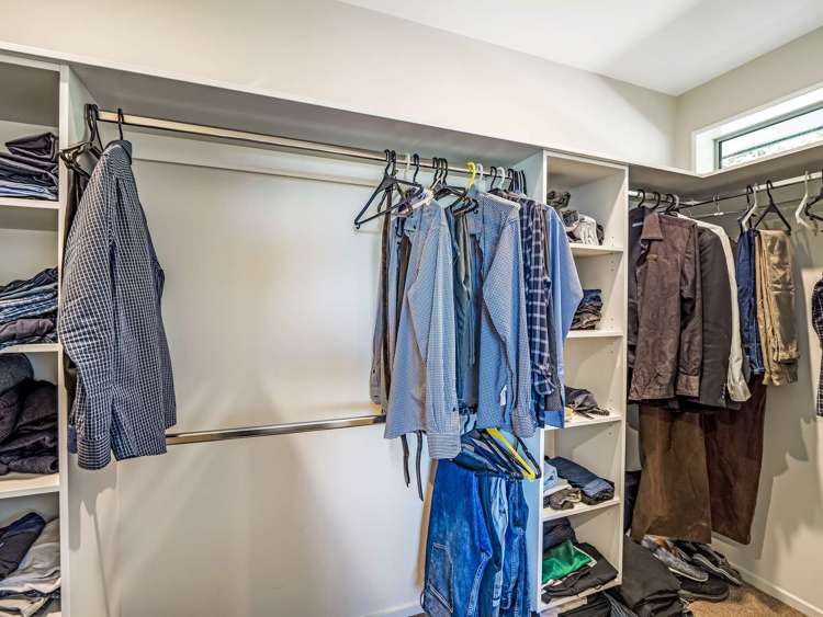 72 Sunline Avenue Lincoln_15