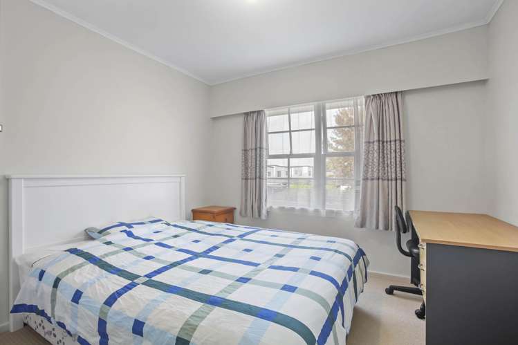 5 Imatra Place Sunnyhills_11