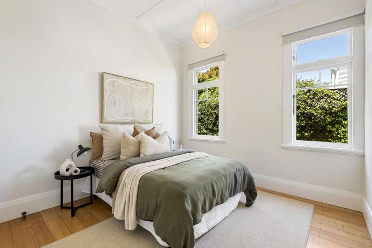 7B North Avenue Narrow Neck_21