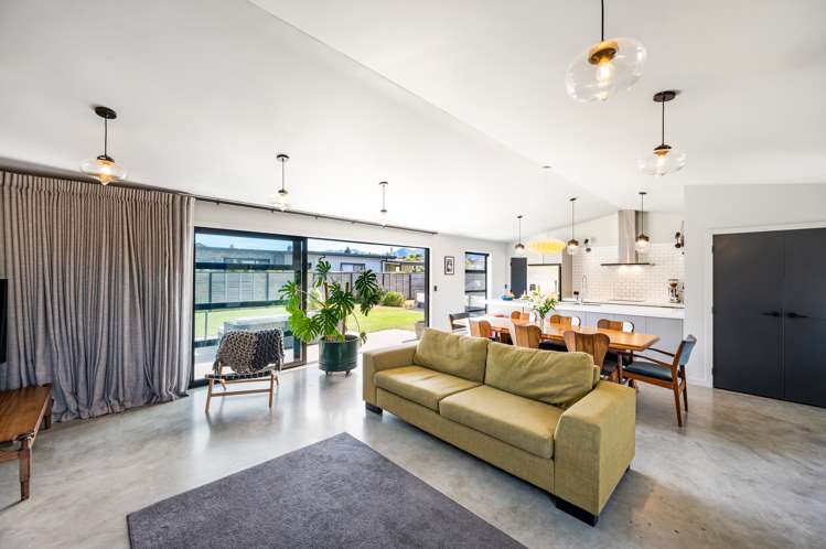 7 Francis Lane Lake Hawea_5