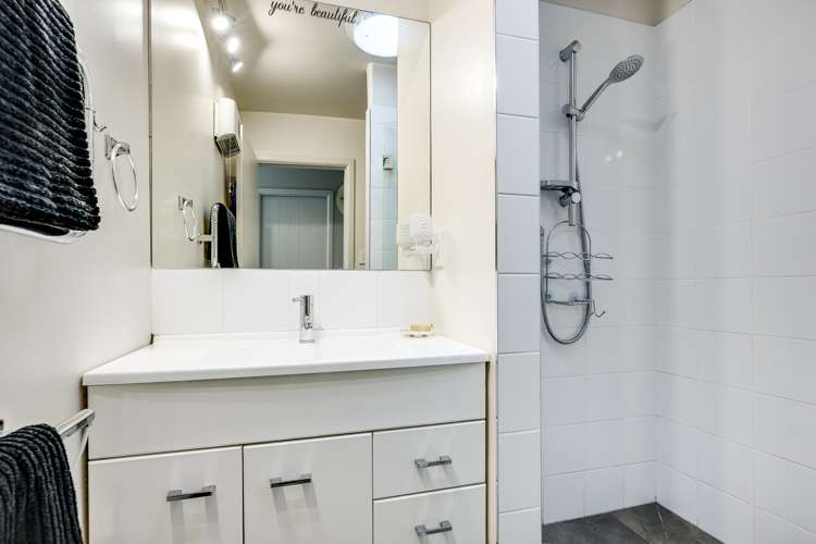 2/113 Ireland Road Waipawa_13