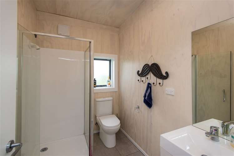 99 Bruces Road Sefton_11