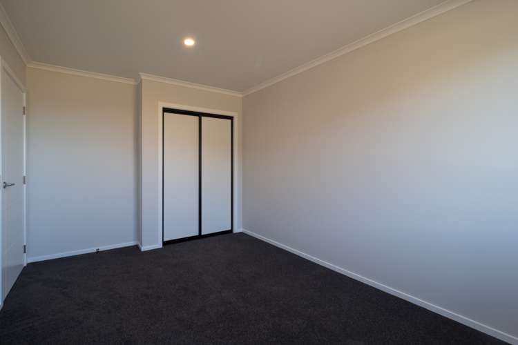 1 Strowan Avenue Elgin_12