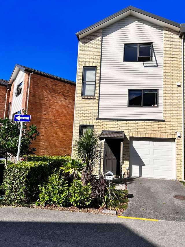 221/172 McLeod Road Te Atatu South_1