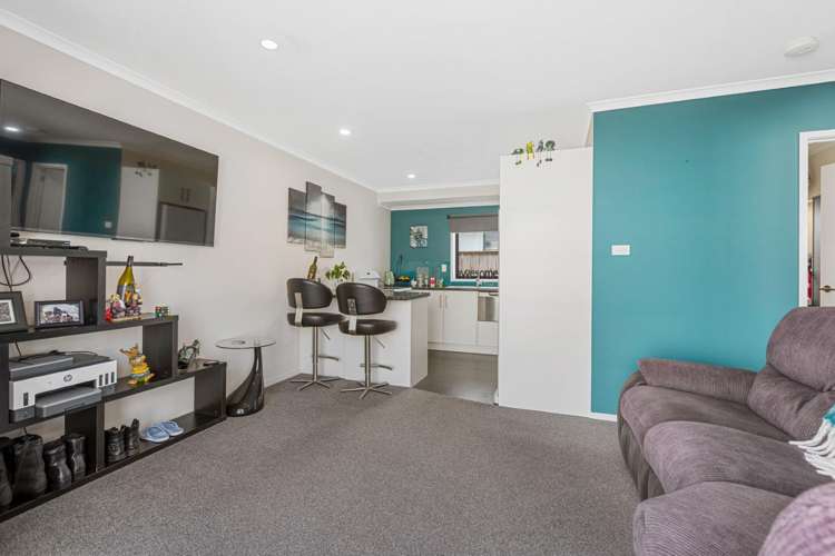 2/6 Warre Street Waitara_6