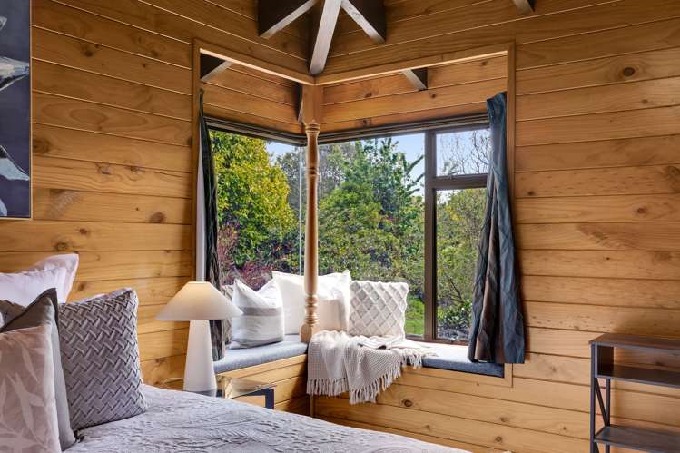 6 Emma Place Pukete_18