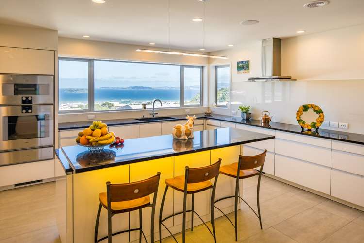 51 Dowse Drive Maungaraki_5