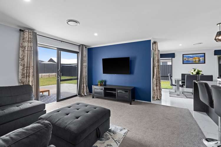 29 Hikawera Drive Frimley_11