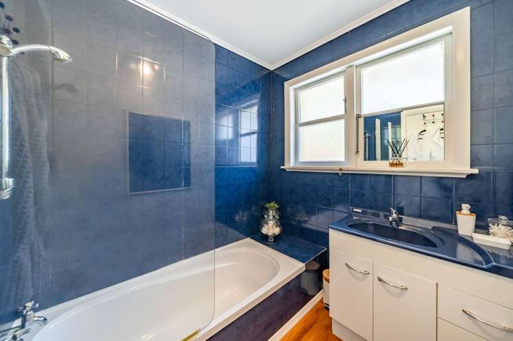 1084 Fergusson Drive Clouston Park_13