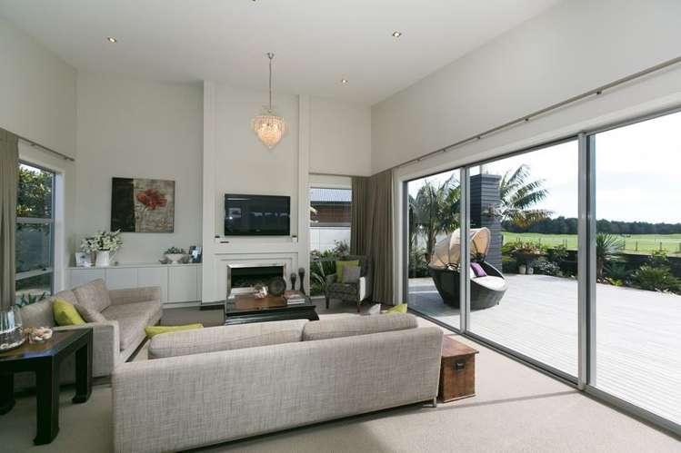 9c Dolphin Parade Bell Block_38