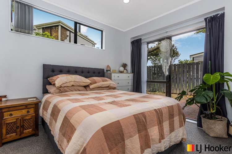 2/187 Carnoustie Drive Wattle Downs_17