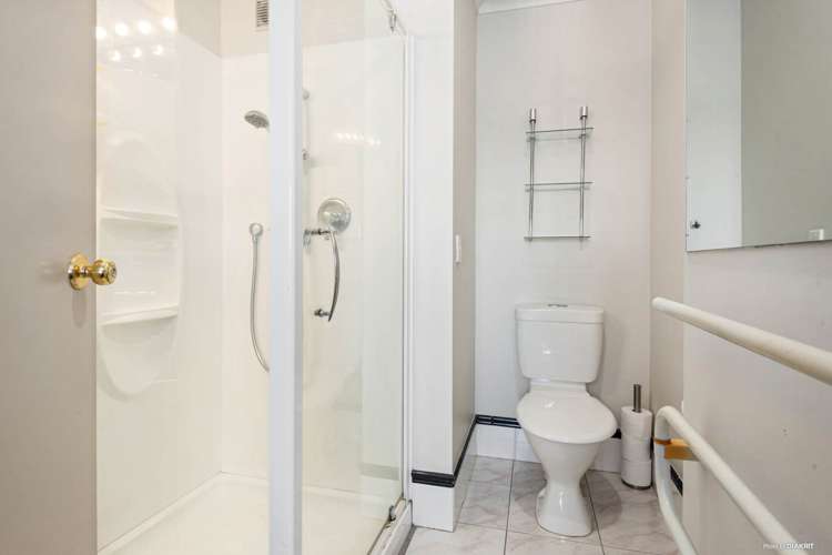 17/1 Ambrico Place New Lynn_12