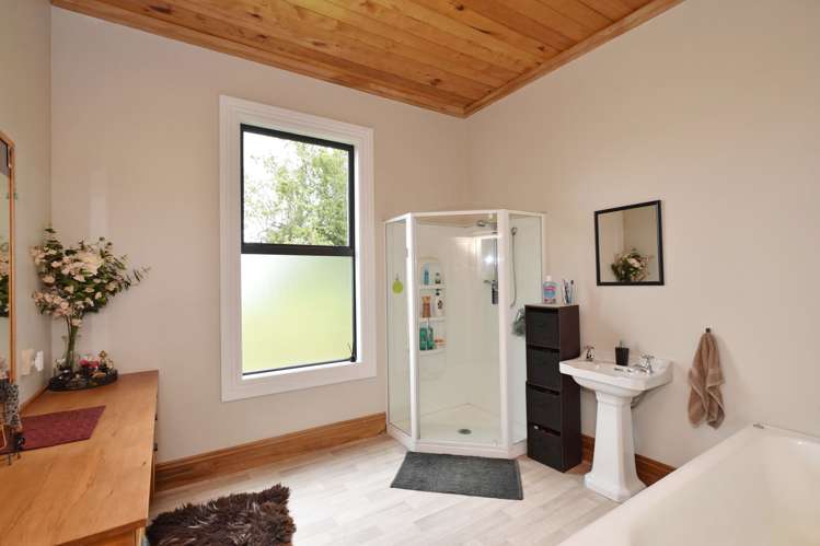 83 Papatotara Road Tuatapere_8