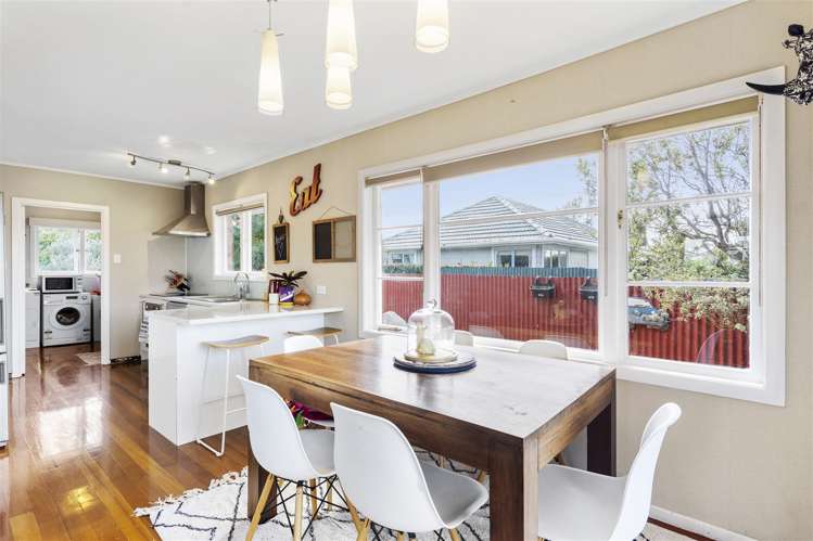 21 Ward Crescent Te Atatu Peninsula_11