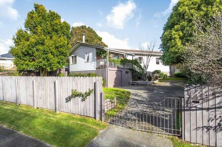 44 Moncrieff Avenue Clendon Park_1