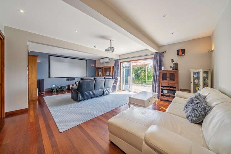 62 Kiriwai Road Paremata_17