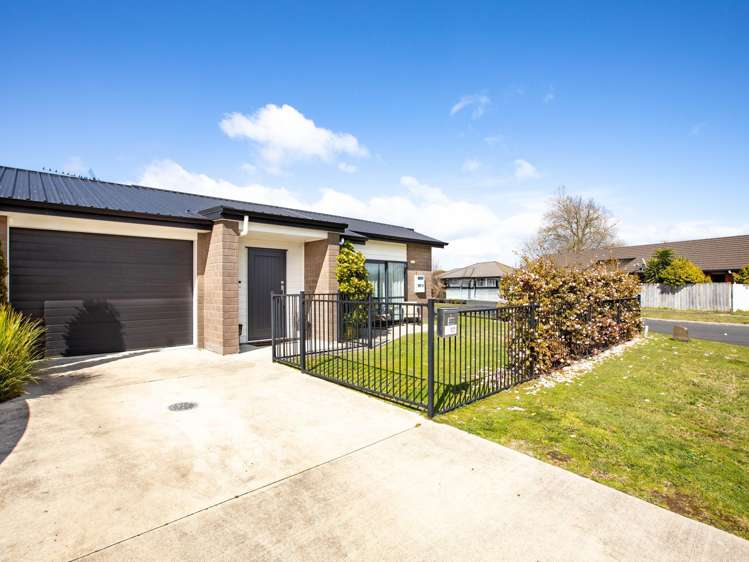 33B Saxbys Road Glenview_0