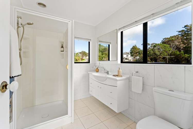 53 Deerness Crescent Algies Bay_5