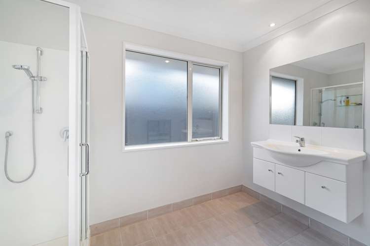 10 Charlie Stanton Place Shirley_15