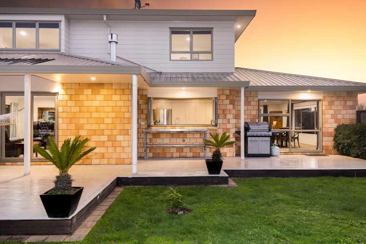 165 The Oaks Drive Leamington_18