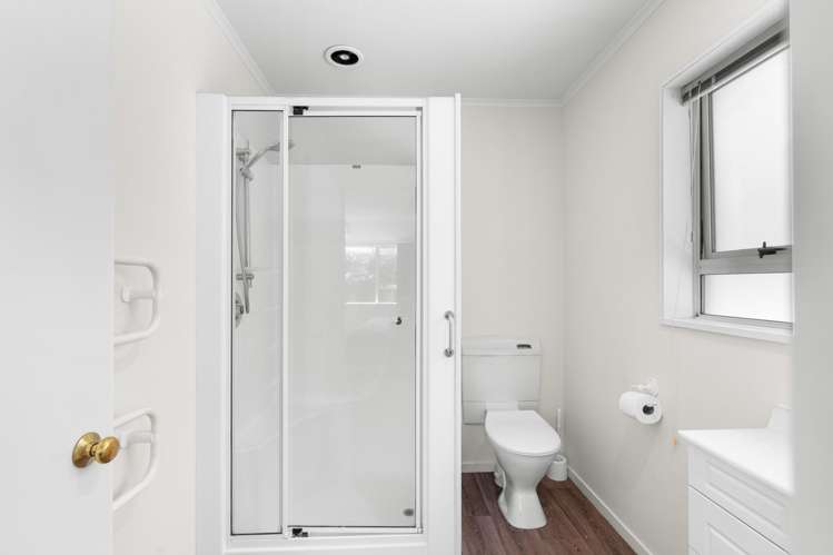 50b Karnak Crescent Russley_12