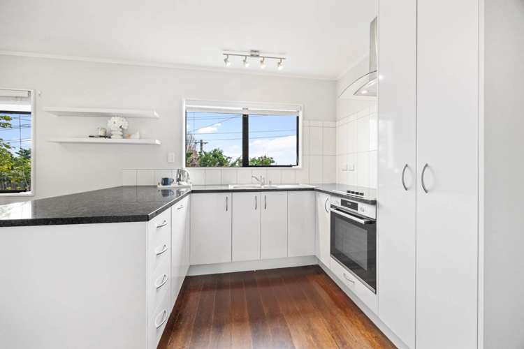 1/18 Sherwood Avenue Te Atatu South_7